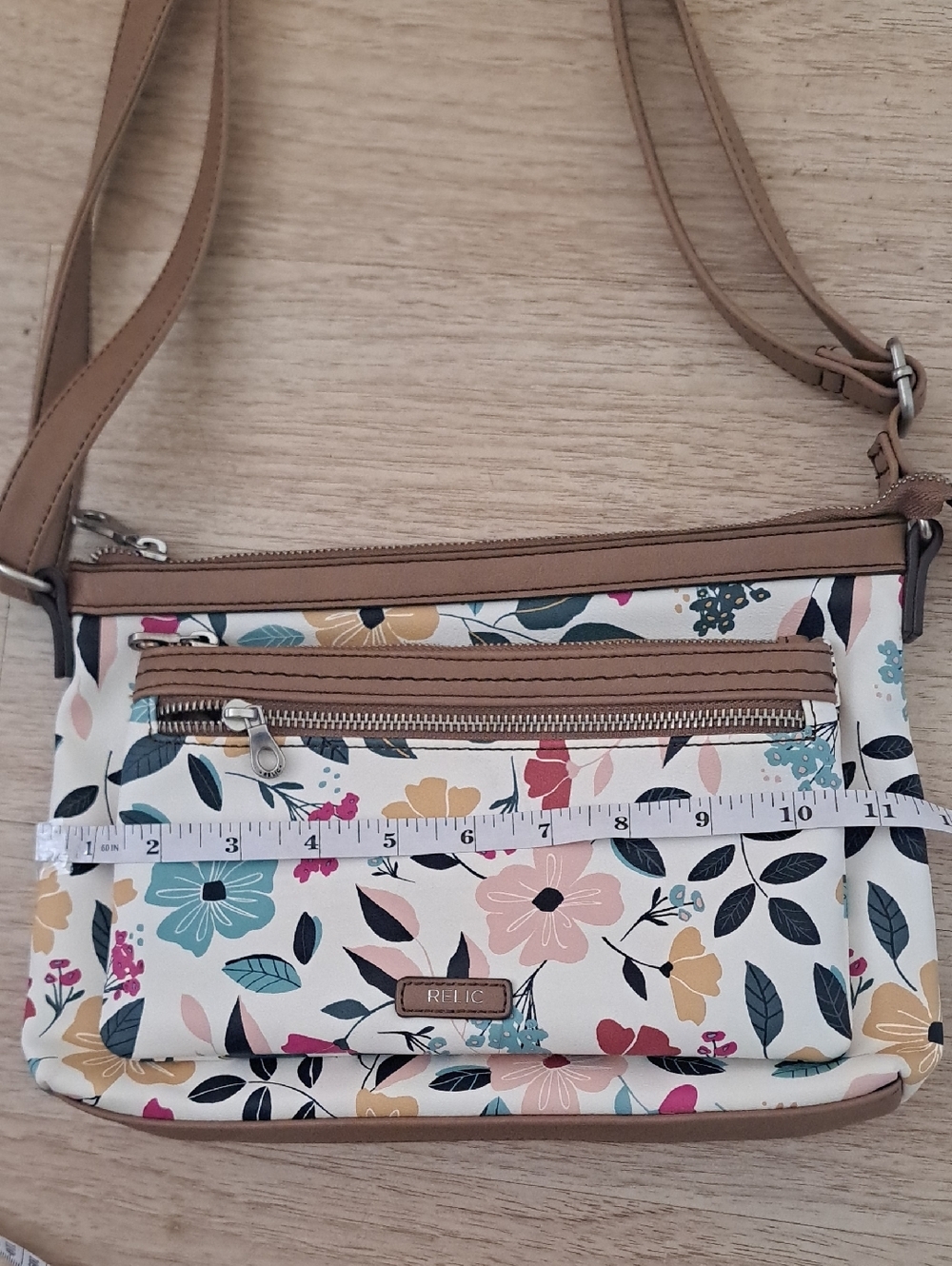 RELIC Floral Crossbody Bag with Taupe Trim - Picture 5 of 11